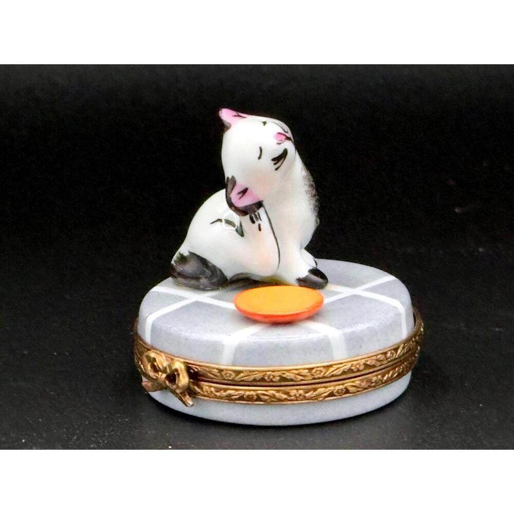 🐾 Limoges France Peint Main Porcelain Cat Trinket Box w/ Mouse Inside 🎀